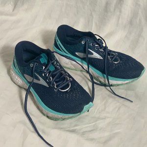 Brooks Running shoes womens